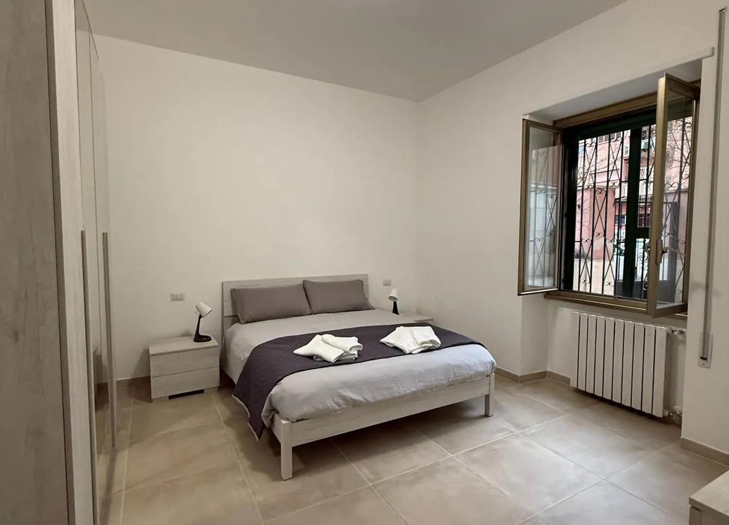 Luna Apartments - Roma Italy