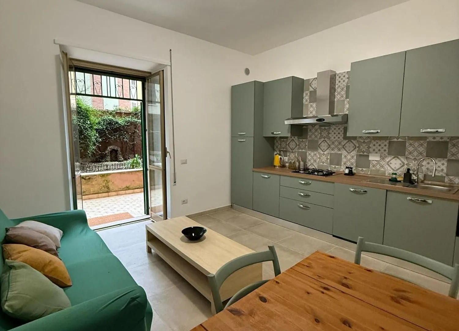 Luna Apartments - Roma Rome